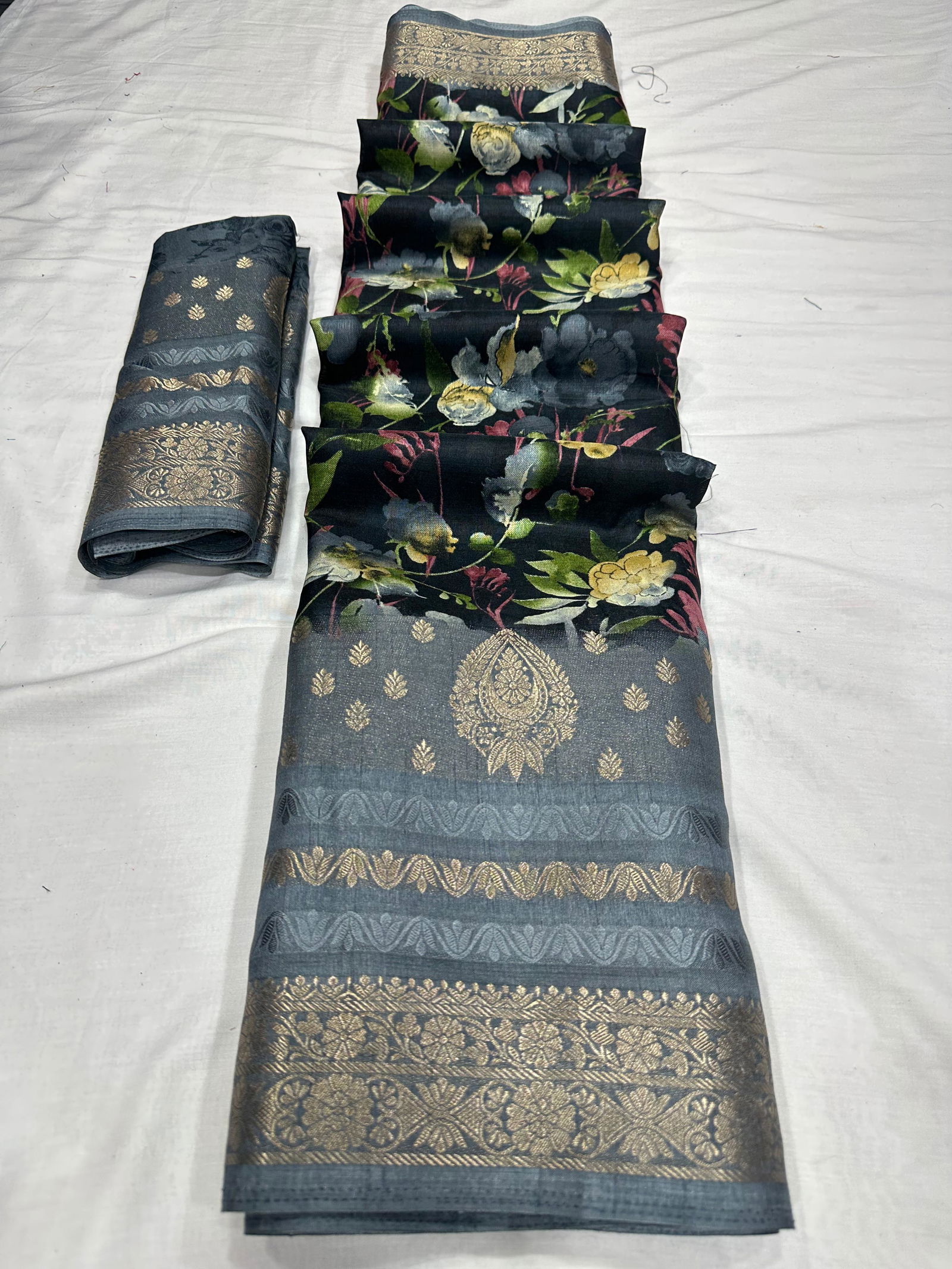 Wow Printed Designer Non Catalog Sarees Wholesale Shop In Surat